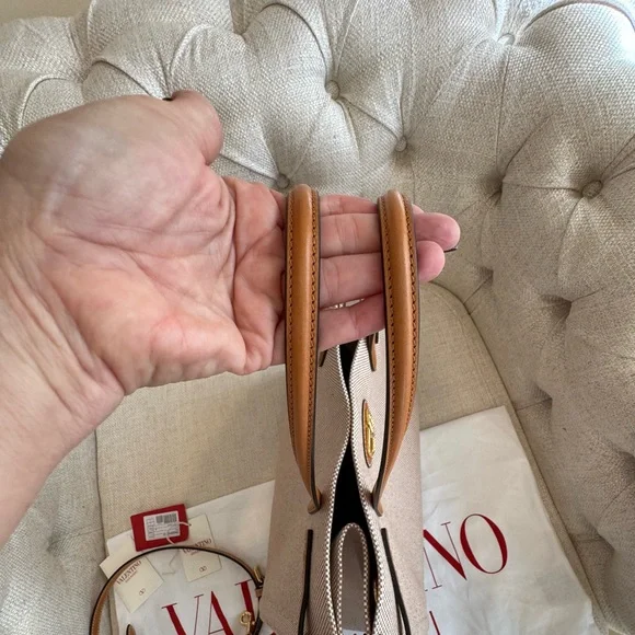 Auth. Valentino Garavani Antibes Tote - New Condition - Picture 10 of 15